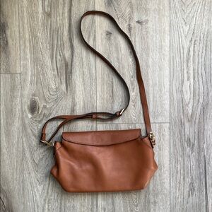 Elegant Brown Leather Crossbody Bag